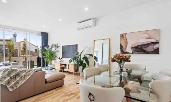 Elwood House | Elwood Beach Retreat by Ready Set Stay