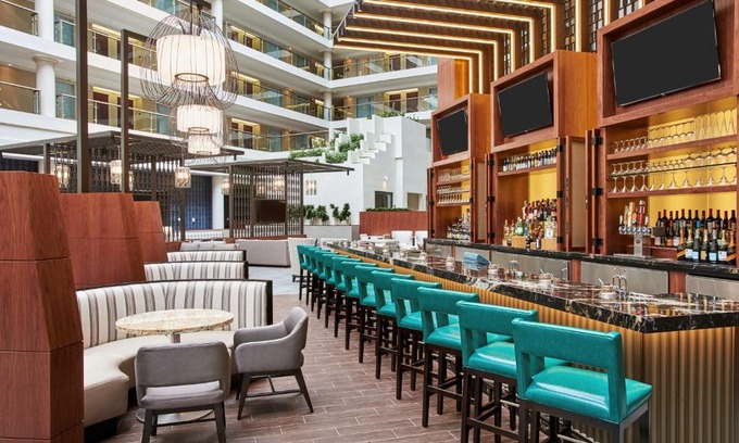 West End Hotel | Embassy Suites by Hilton Washington D.C. Georgetown