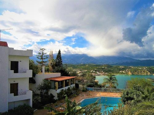 Plaka Apartment | Emerald