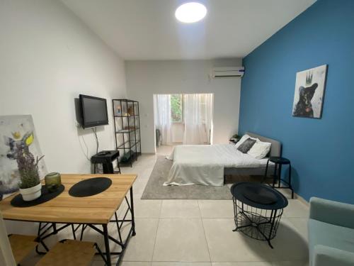 Haifa Apartment | Emily In Haifa