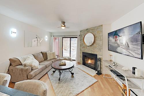 North Park City Apartment | Empire Escape 114