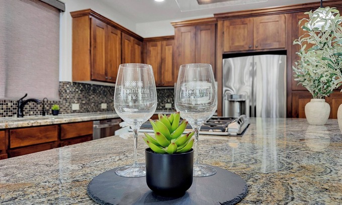 Encanterra House | Encanterra 55+ Luxe Special! Firepit! 30 Ngt Min.