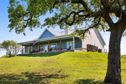 Fredericksburg House | Enchanted Rockview House - 3 Bedroom-Firepit