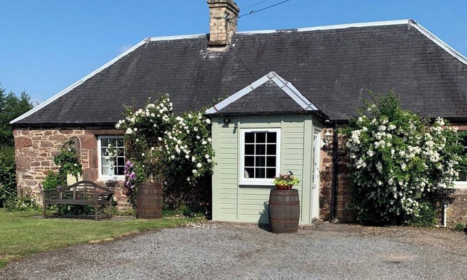 Perth Cottage | Enjoy the beautiful scenery or venture out to many local attractions.