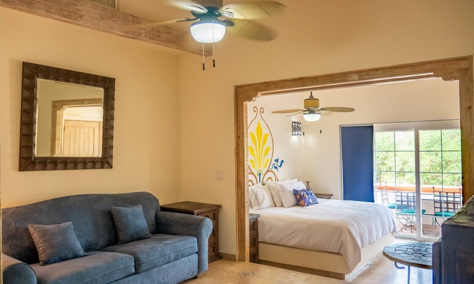 Colonia El Progreso Apartment | Enjoy Golf and Pool * Resort Studio Suite