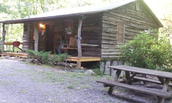 Cullowhee Cabin | Enjoy Watching The Horses Roam By From Your Front Porch