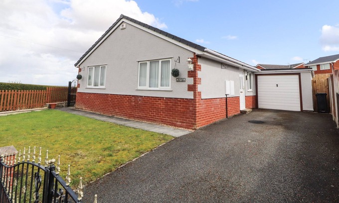 Holywell Cottage | ENLLI, family friendly, character holiday cottage in Holywell