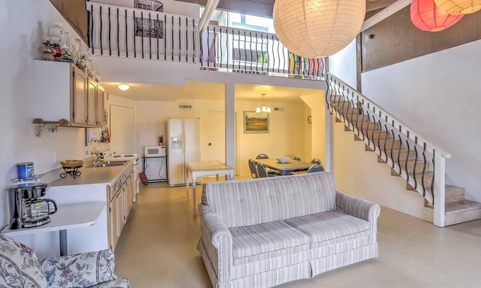 Marble Falls House | Enormous Mountaintop Marble Falls Home w/Fire Pit!