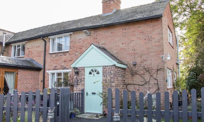 Stoney Stretton House | Ensdon Lea Cottage