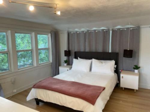 Rosedale House | Entire Home for families in Kansas City
