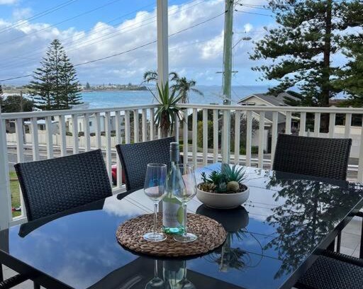Shellharbour House | Entire home on the beach