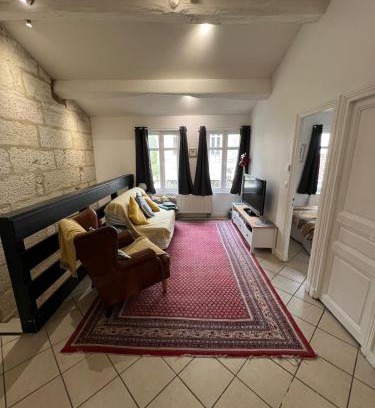 Saintes House | Entire house city center reserved parking