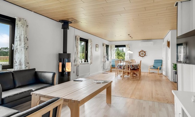 Skiveren House | "Erle" - 4km from the sea by Interhome