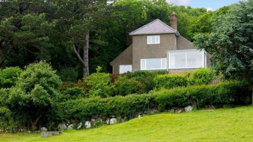 Conwy House | Eryl cottage in Rowen