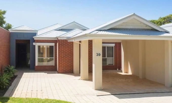 Broadwater Villa | Escape to 39 @ Cape View-family accommodation in Cape View Resort