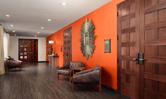 West Sedona Hotel | Escape to a Luxurious Room Perfect for Wellness Retreats