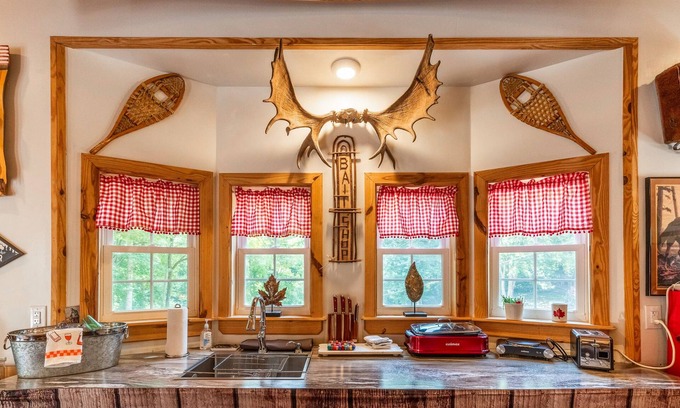 Whittier Apartment | Escape to The Canada House: Cozy Creekfront Studio Retreat with Hot Tub & Fire P