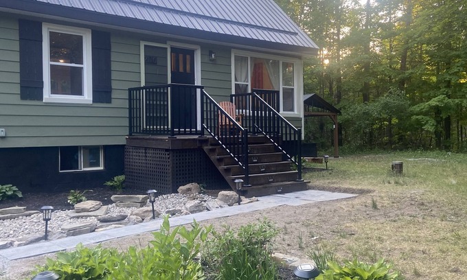 Douro-Dummer Cottage | Escobar's Landing near Stony Lake