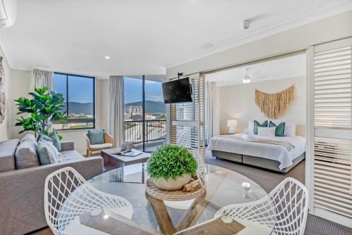 Cairns Central Business District Apartment | Esplanade Escape