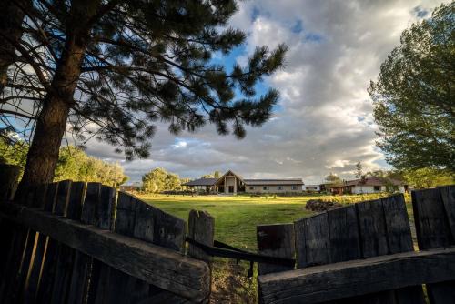 Norquin Department Hotel | Estancia Chochoy Mallin Lodge ALL INCLUSIVE