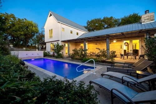 Fredericksburg House | Estancia - Pool Hot Tub Ping Pong