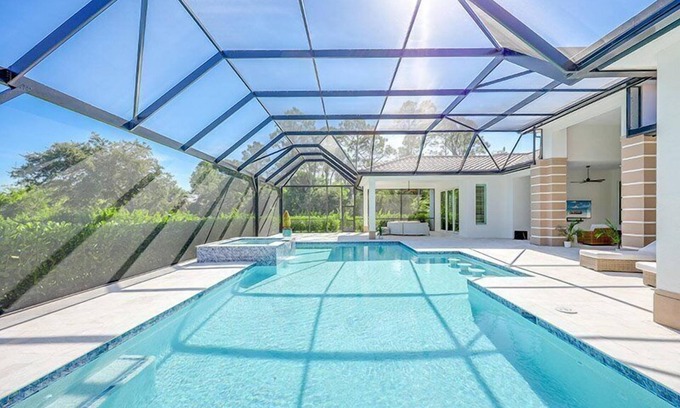 Pine Ridge House | Estate Home on sprawling 1.5-acre lot in the coveted Pine Ridge Estates