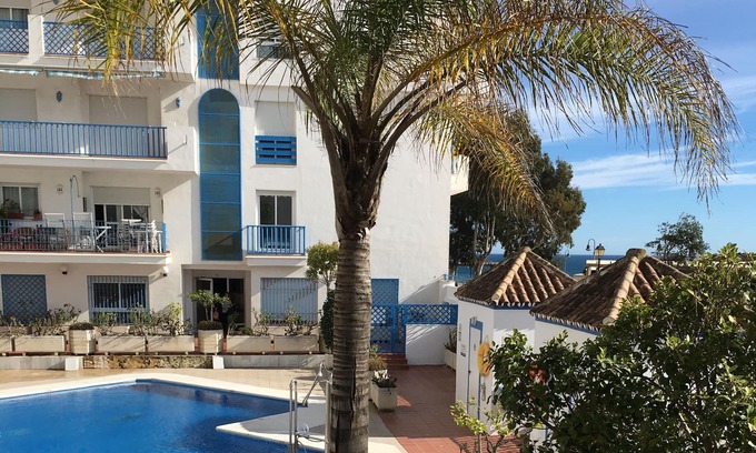 Estepona Apartment | Estepona Marina Front Line-Lovely 3 Bed, 2 Bath, AC, FastInternet, UKTV, Parking