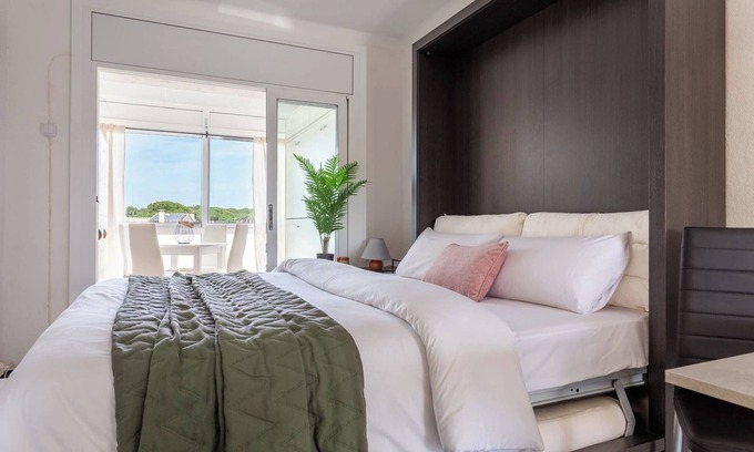 L'Escala Apartment | Estudio Piña Colada Pax. 3