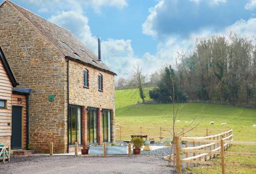 Eaton Mascott House | Evenwood Granary