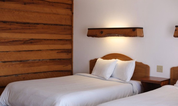 Tomahawk Hotel | Every Room with a Beautiful View of The Wisconsin River *