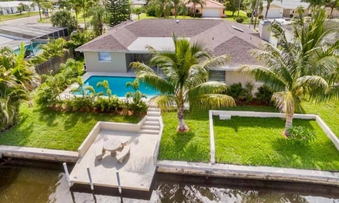 Lochmoor Waterway Estates House | Everything you ever wanted in a south Florida waterfront home is right here!