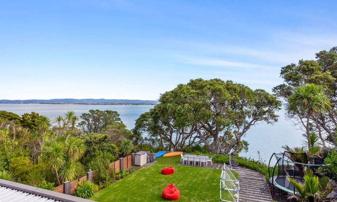 Beach Haven House | Exceptional Beach Front Home w Spa Pool & Gym