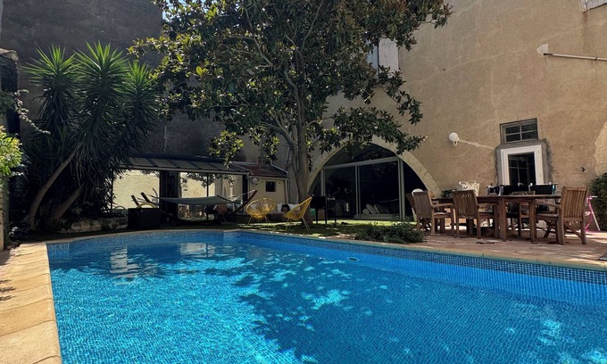 Cite House | Exceptional house in the center of Narbonne with garden and pool