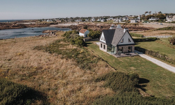 Lanildut House | Exceptional villa with sea view - Lanildut, Brittany