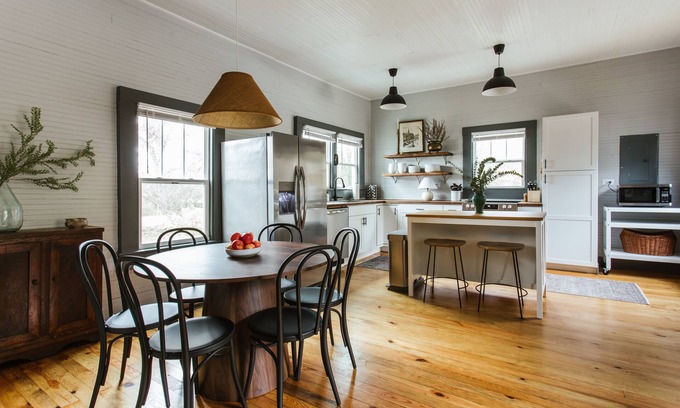 Athens House | Exceptionally Decorated Home Close to 5 Points