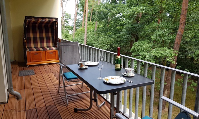 Zempin Apartment | Excl. 3 room apartment Balcony apartment. Close to the beach, pool, sauna, WLAN free, 2026 incl. Spa tickets