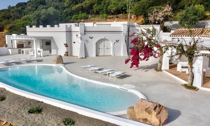 Bouvet Island Villa | Exclusive luxury villa with pool, sea view