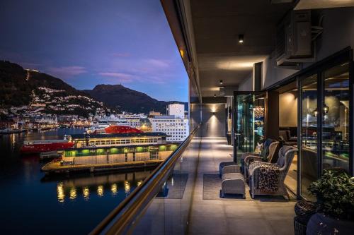 Bergen City Centre Apartment | Exclusive Penthouse with Bryggen Views I MUST SEE
