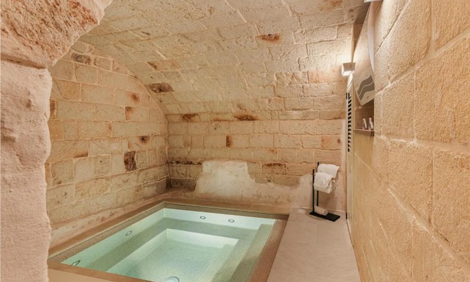 Fasano House | [Exclusive - Suite] SPA con Idromassaggio Jacuzzi