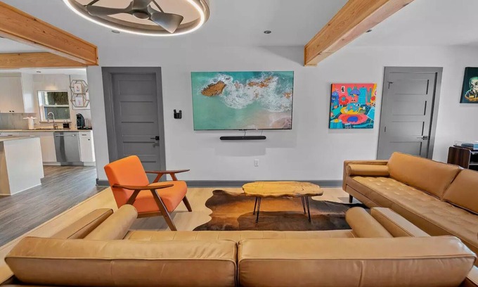 Galindo House | Existential Bliss in the heart of eclectic south Austin; close to all things ATX