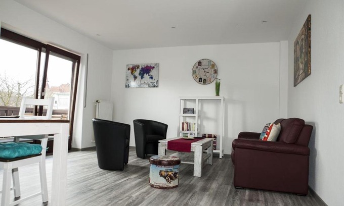 Einbeck Apartment | EXKLUSIVE Ferienwohnung mit Balkon, 2 Schlafzimmer im HAUS SERTÜRNER
