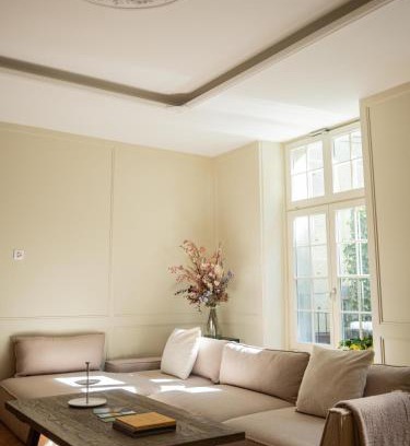 Old City of Bern Apartment | Exklusive Stadtwohnung mit Innenhofterrasse, Pool und Sauna