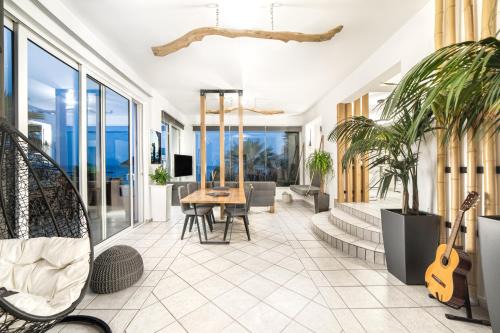 Porto Koukla House | Exotic Master-House in a Unique Location!