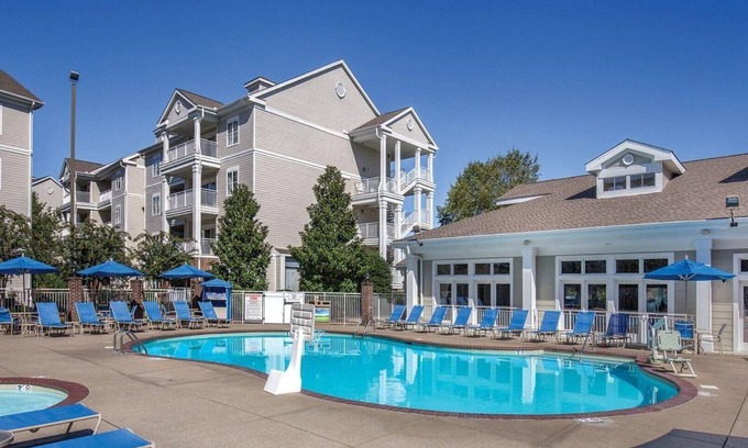 Pennington Bend Resort | Experience Music City in Style at Wyndham Nashville – 1 Bedroom Deluxe