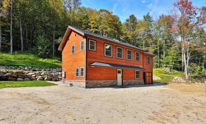 Pittsfield House | Experience the charm of Peak Hill Home, Entire home in Killington/Pittsfield, Vermont