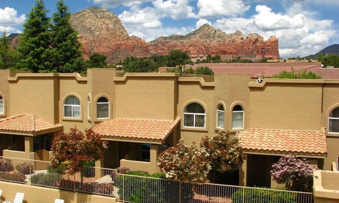West Sedona Resort | Experience the elegance of Sedona Springs Resort, 1-bedroom suite with a loft.