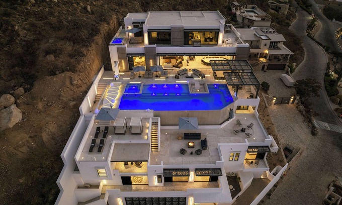 Pedregal Villa | Experience unparalleled luxury in this 11-bedroom villa located in Cabo’s exclusive Pedregal distric
