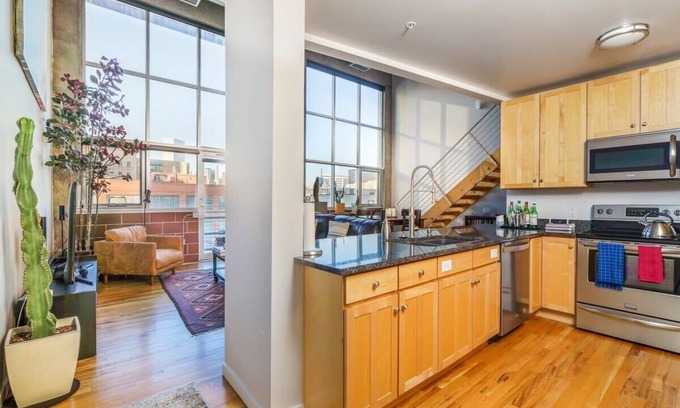 Civic Center Apartment | Explore Denver In Our Sprawling Downtown Loft
