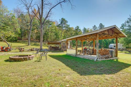 Glover House | Explore Missouri Ozarks! Creekside Cabin