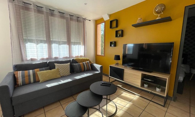 Bas-Vernet Apartment | EXPLORE THE WORLD3 Enfants gratuits
